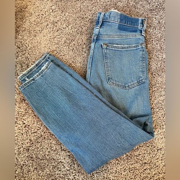 A&F High Rise Mom Jean - Picture 3 of 4